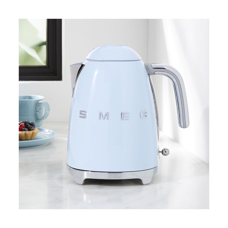 SMEG KLF03PBUK Retro Kettle (1.7 L, 2400W, Blue)