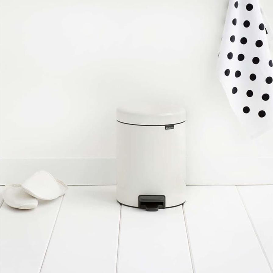 Brabantia NewIcon Pedal Bin (20.5 x 29.1 cm, 5 L, White)