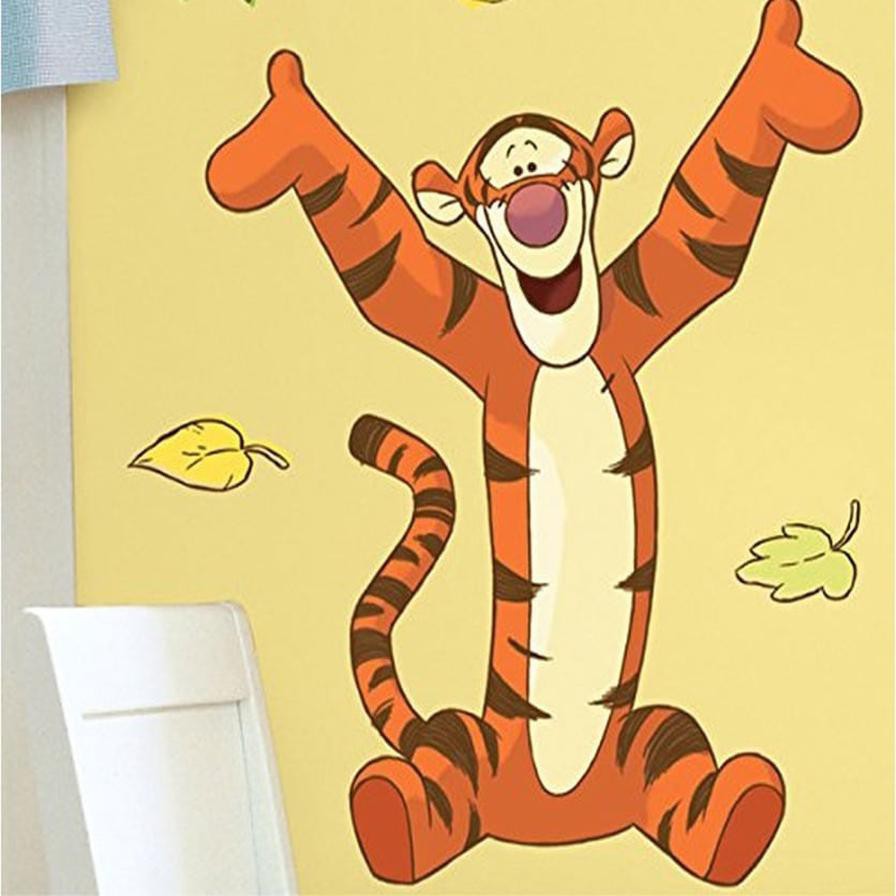 Roommates Winnie Tigger Wall Decal (63 x 79 cm)