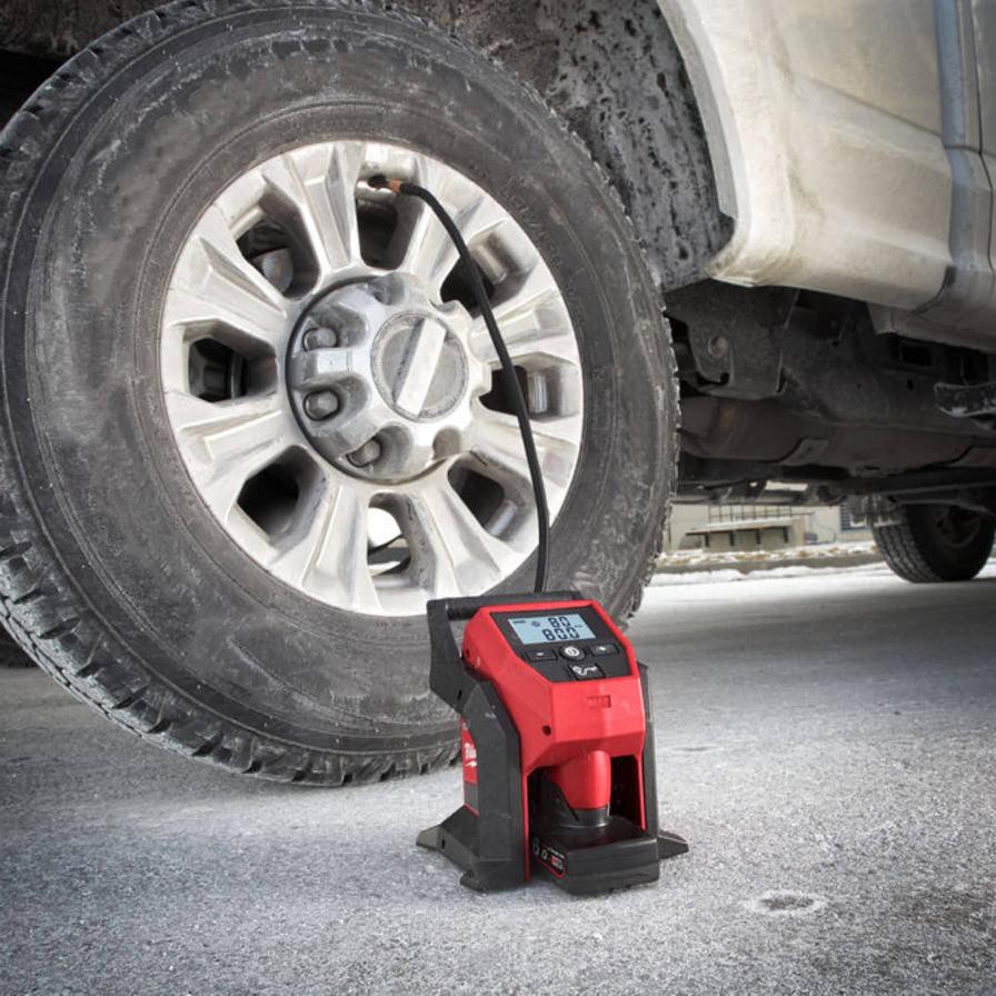 Milwaukee M12 Brushed Inflator