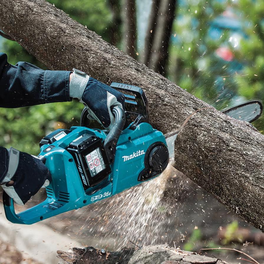 Makita Chainsaw (36 V, 40 cm)