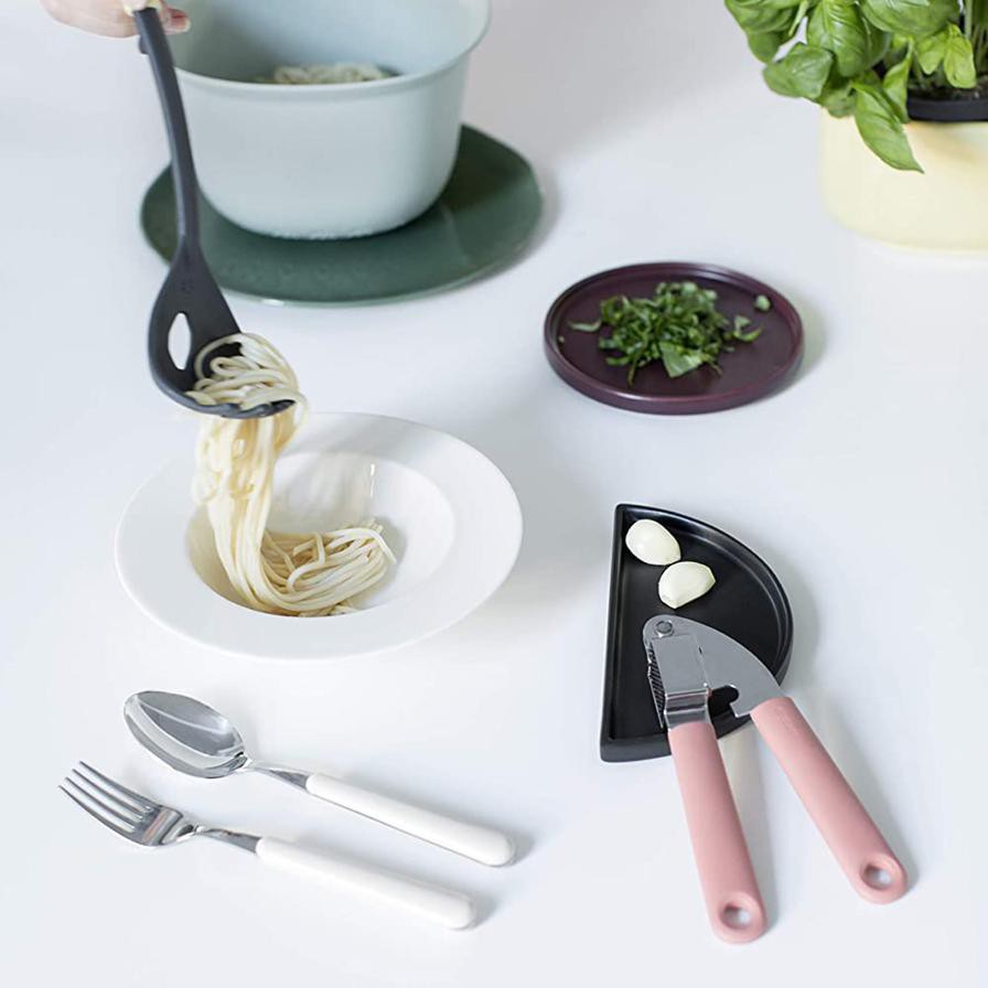 Brabantia Tasty+ Stainless Steel Garlic Press (2.9 x 5.8 x 18 cm)