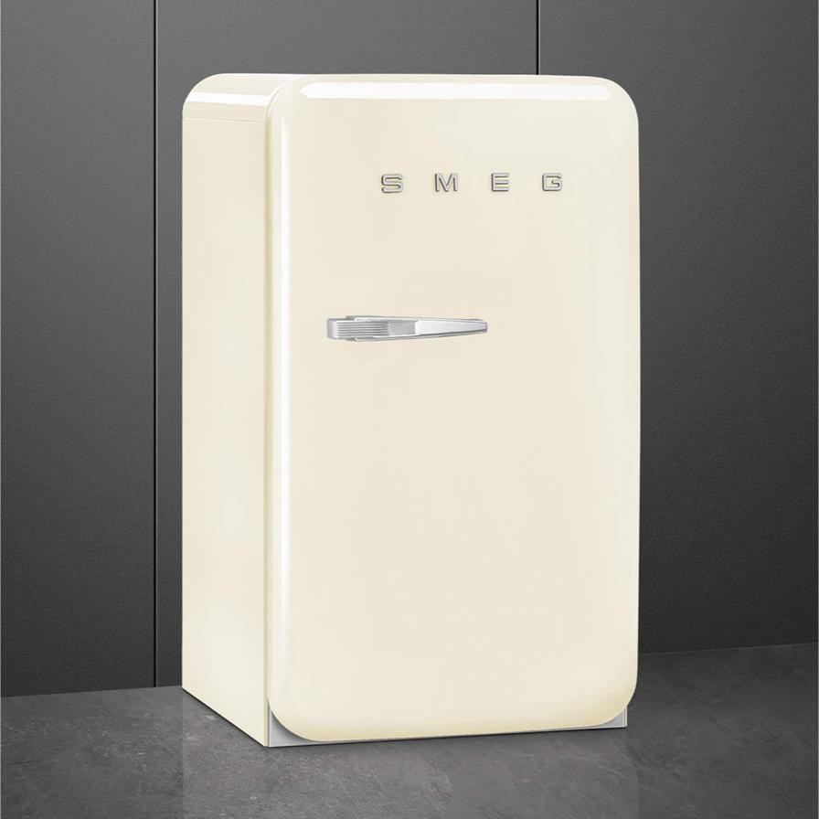 Smeg Freestanding 50s Retro Style Refrigerator, FAB10HRCR5 (135 L)