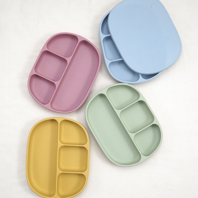 Silicone Baby Dinner Plate With Four Separating Compartments Strong Suction Cup With Lid Silicone Macaron Fresh Color BPA Free