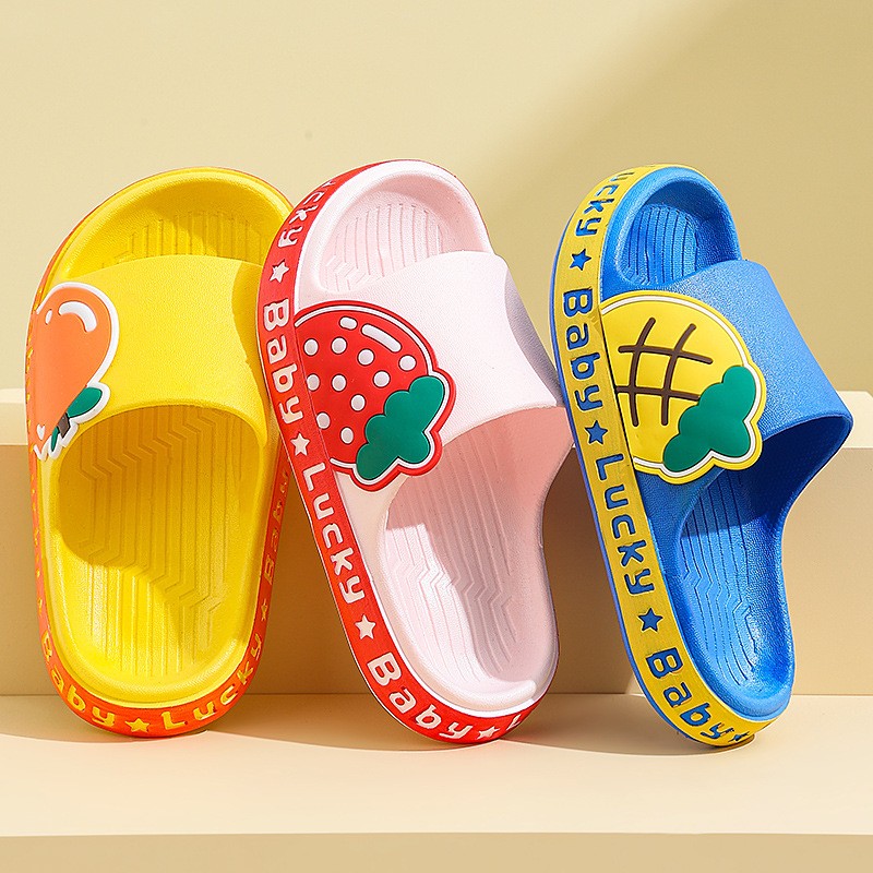 2022 summer children shoes strawberry girls slippers non-slip sandals for boys indoor baby funny slippers kids flip flops