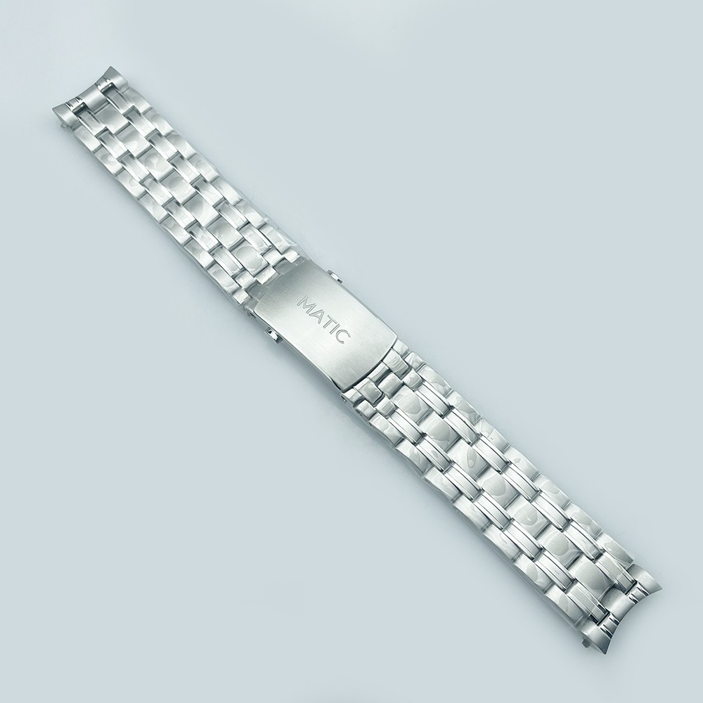 Stainless steel bracelet to turn matic 200m