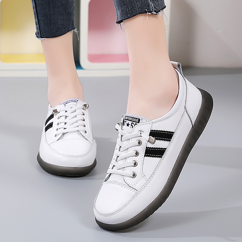 Fashion leather sneakers for men white lace up flat casual shoes women vulcanize shoes low cut original ladies sneakers