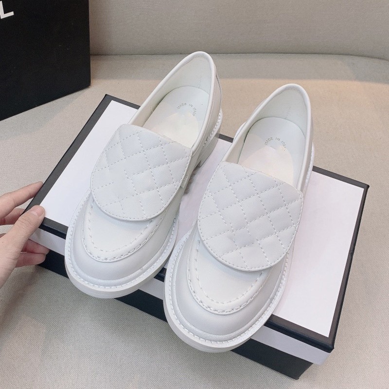 2022 New Luxury Loafers Shoes Woman Brand Turned-over Edge Shallow Mouth Casual Flat Shoes Female Genuine Leather Single Shoe