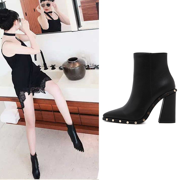 Star with the same paragraph handsome round rivet decoration pointed toe thick heel high heel ankle boots 3787