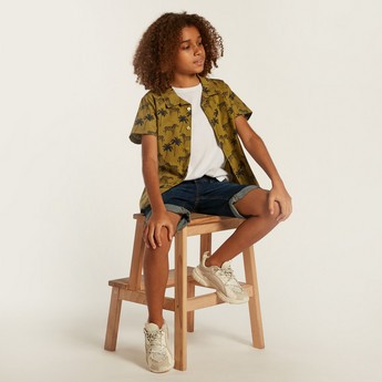 Juniors Printed Shirt with Short Sleeves and Button Closure