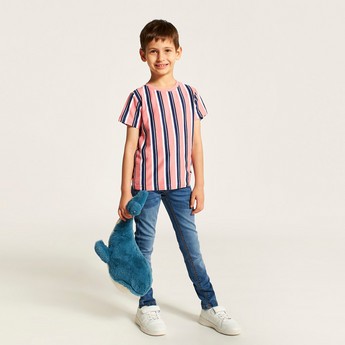 Juniors Solid Denim Jeans with Button Closure and Pockets