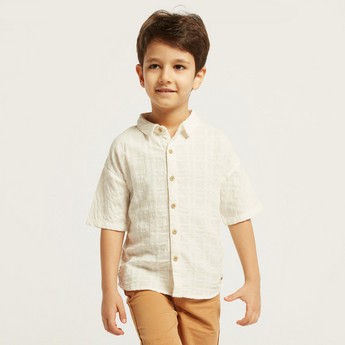 Textured Shirt with Short Sleeves and Button Closure