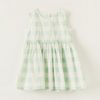 Juniors Gingham Sleeveless Dress with Button Closure