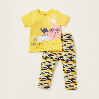 Juniors Graphic Print T-shirt and Full Length Pyjama Set