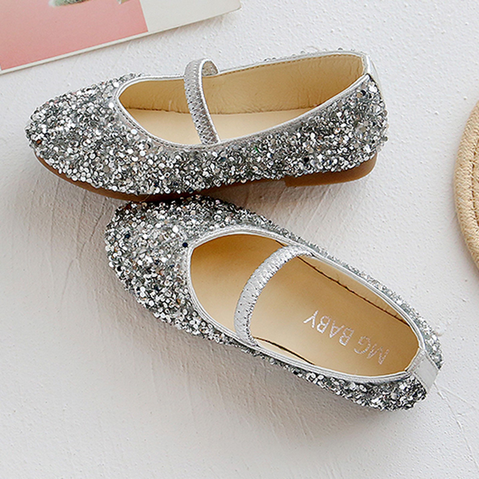 1-11 Years Girls Dance Leather Princess Shoes Embroidered Soft Bottom Baby Single Shoes Kids Girl Party Sparkly Shoes Teenage Children