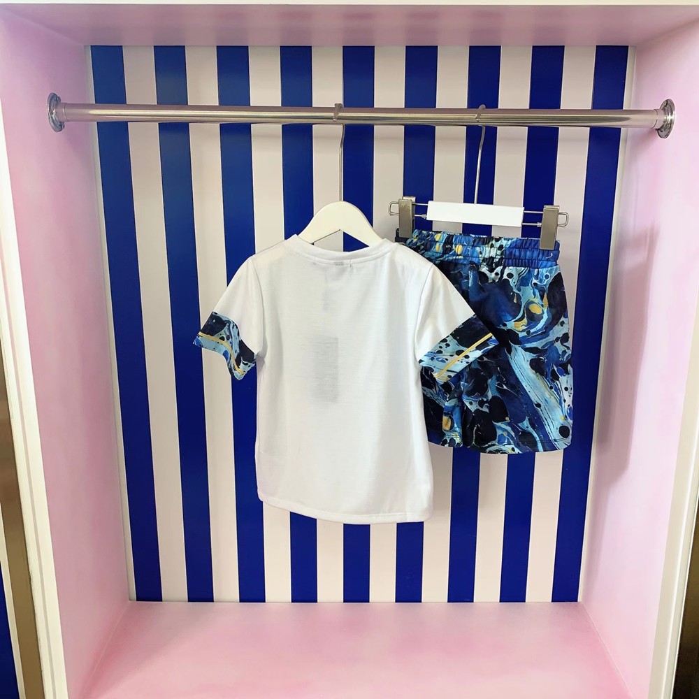 Children's clothing boys suit seaside fashion leisure holiday 2022 new children's cotton T-shirt + sports shorts 2-piece set