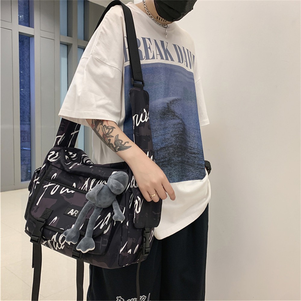 Cute Pendant Design High Quality Nylon Ladies Fashion Shoulder Bag Paneled New Design Women Student Bags 2022 New Messenger Bag