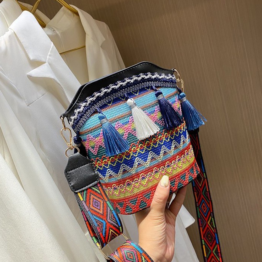 2022 Summer Ethnic Women Shoulder Crossbody Bag Woven Tassels Small Bucket Female Handbags Messenger Satchel Designer Handbag