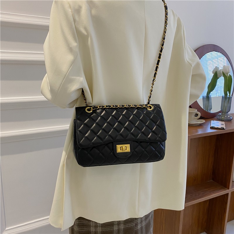 Hot Sale Classic Women Quilted Chain Shoulder Bag Good Quality PU Leather Crossbody Bag Ladies Daily All-match Medium Handbag