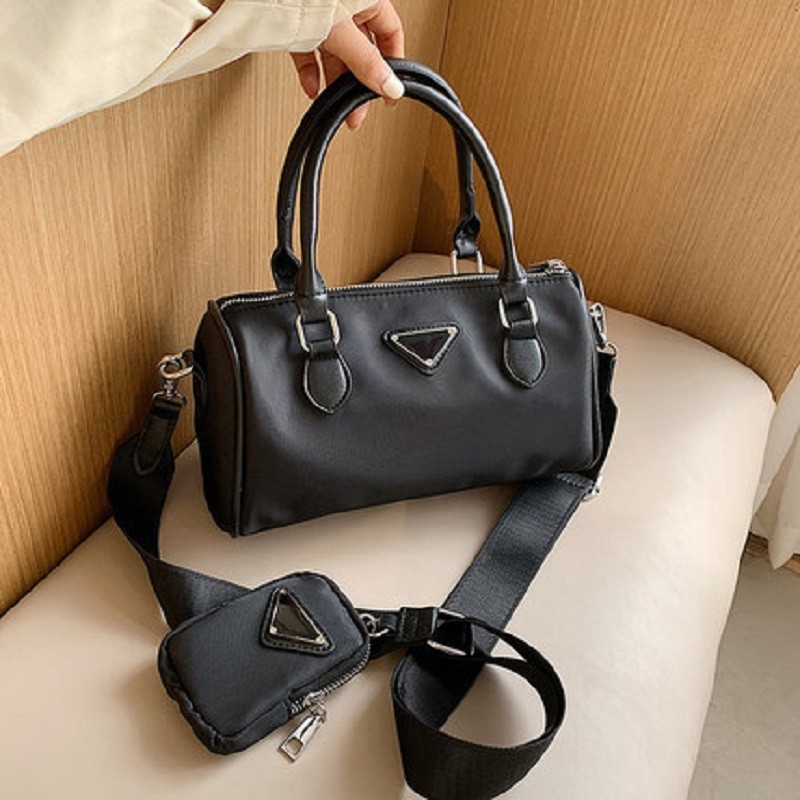 Classic fashion trend noble atmosphere one shoulder messenger bag