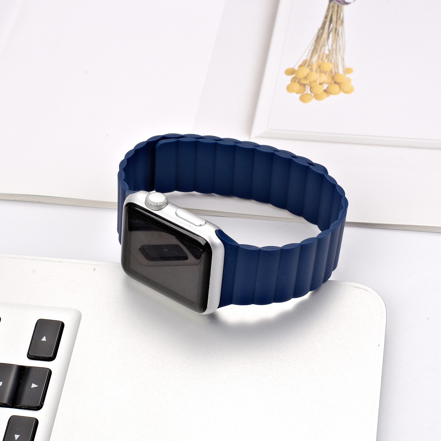 leather band for apple watch 6 se 5 4 44mm 40mm for iWatch series 3 2 38mm 42mm ring for apple watch 7 41mm 45mm magnetic strap