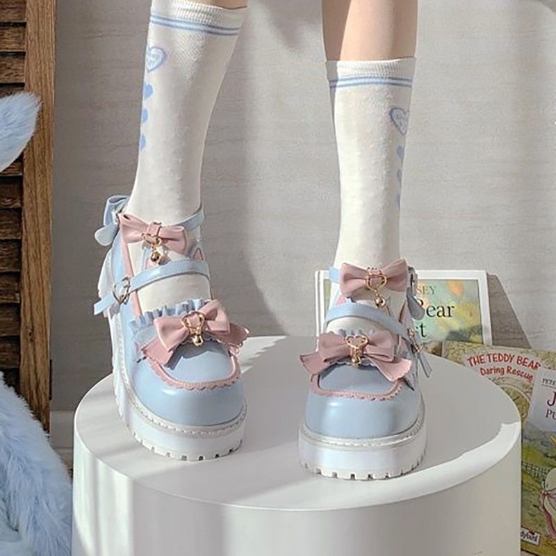 Kawaii المرأة صنادل أرضية القوس المرقعة Zapatillas Mujer 2022 الربيع اليابانية نمط مشبك أجراس الفتيات جميلة لوليتا الأحذية