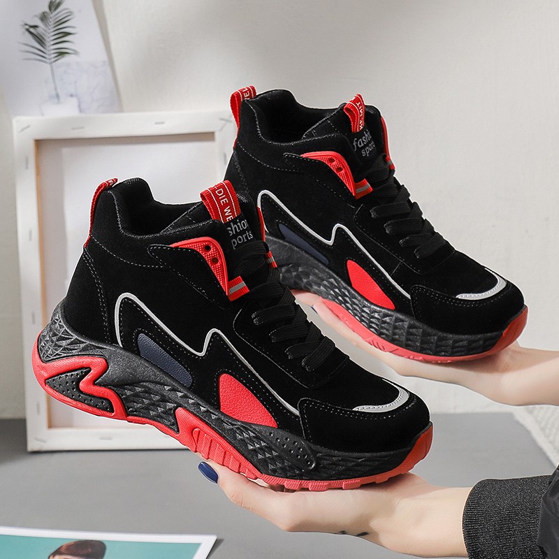 Women Sneakers Comfortable Non-slip Walking Shoes Woman Chunky Fashion Lace Up Luminous Women Vulcanized Shoes 2022 Spring