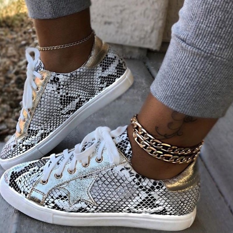 2021 Autumn Star Snake Print Lace-up Casual Flat Shoes Round Toe Simple Sneakers Women New Fashion Walking Viscose Sneakers