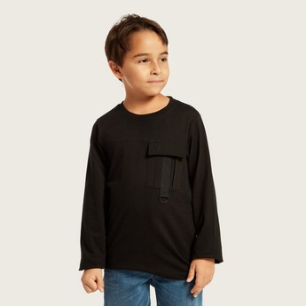 Juniors Solid T-shirt with Long Sleeves and Pocket Detail