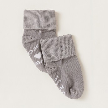 Giggles Slogan Textured Ankle Length Socks