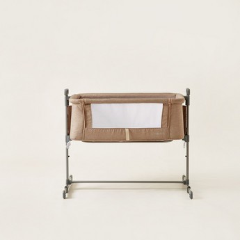 Juniors Peyton Side Bassinet