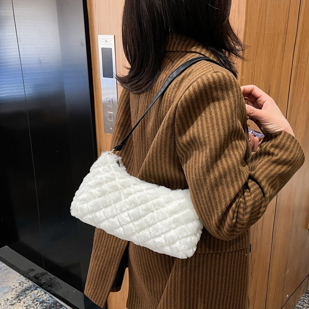 Women Fashion Plush Faux Fur Bag Diamond Lattice Shoulder Bag Autumn Winter Zipper Cloud Pure Color Brand Designer Handbags