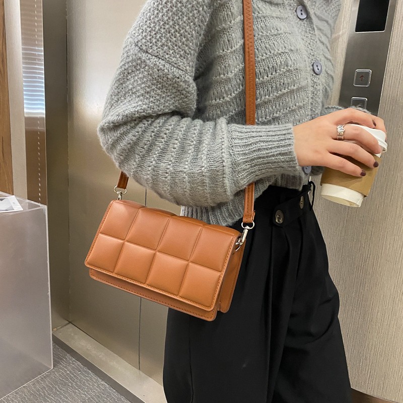 Women Bag 2022 New Female Literary One Shoulder Bag Minority Design Cross Body Bag Trend Women Fashion Bag Fashion Bag