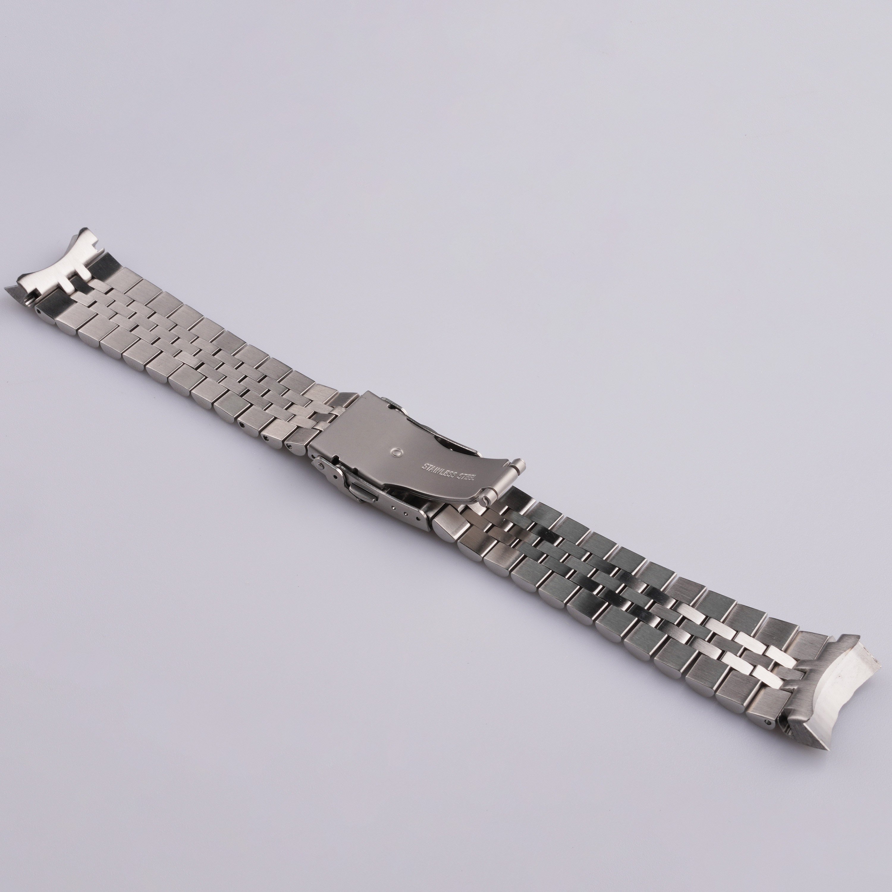 22mm Silver Jubilee Bracelet Watch Band Solid Curved End Links Strap Bracelet Double Push Clasp For Seiko 5 SRPD53K1 SKX007