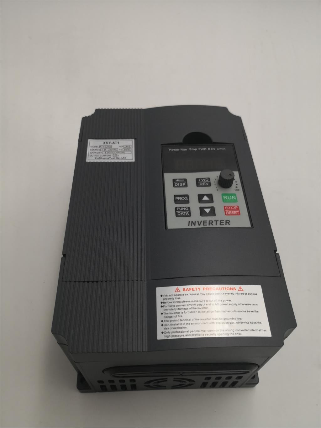 VFD 1.5KW/2.2KW/4KW العاكس XSY-AT1 محول تردد مرحلة واحدة المدخلات و 3-220 فولت الناتج سرعة المحرك المراقب المالي