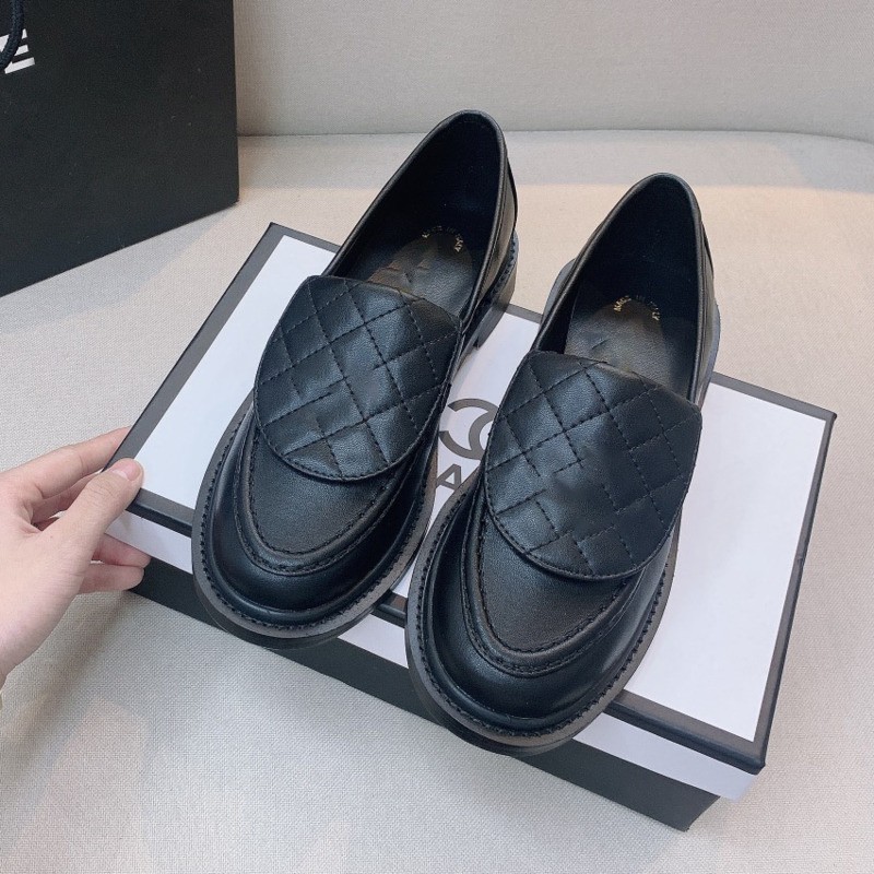 2022 New Luxury Loafers Shoes Woman Brand Turned-over Edge Shallow Mouth Casual Flat Shoes Female Genuine Leather Single Shoe