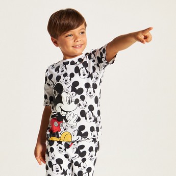 Mickey Mouse Print Crew Neck T-shirt and Shorts Set