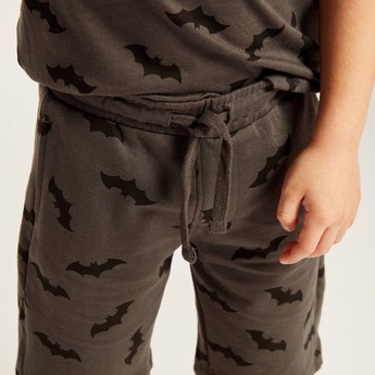 Batman Print Shorts with Drawstring Closure and Pockets