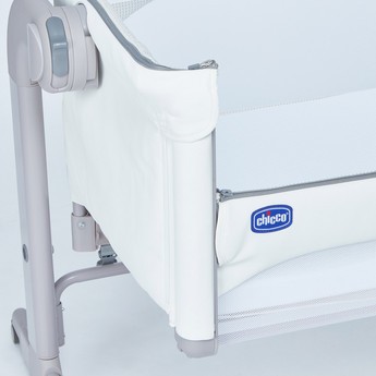 Chicco Next 2 Me Magic Side Sleeping Crib