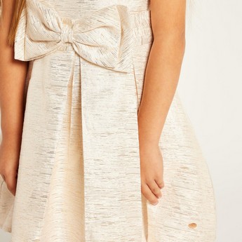 Textured Sleeveless Dress with Bow Applique Detail and Zip Closure