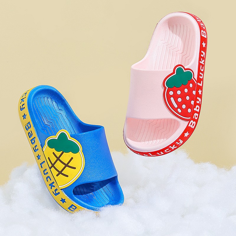 2022 summer children shoes strawberry girls slippers non-slip sandals for boys indoor baby funny slippers kids flip flops