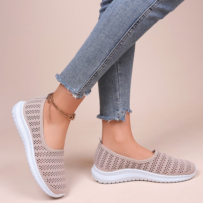 Breathable Mesh Couple Casual Shoes Anti-Slip Soft Sole Women's Sneakers Light Trend Running Shoes Flat Mesh Single Shoes