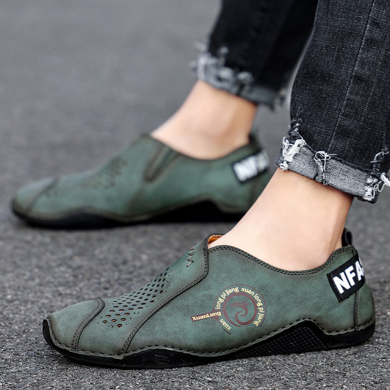 2022 Men Leather Casual Shoes Comfortable Handmade Loafers Flats Moccasins Sneakers Lightweight Walking Driving Shoes Big Size