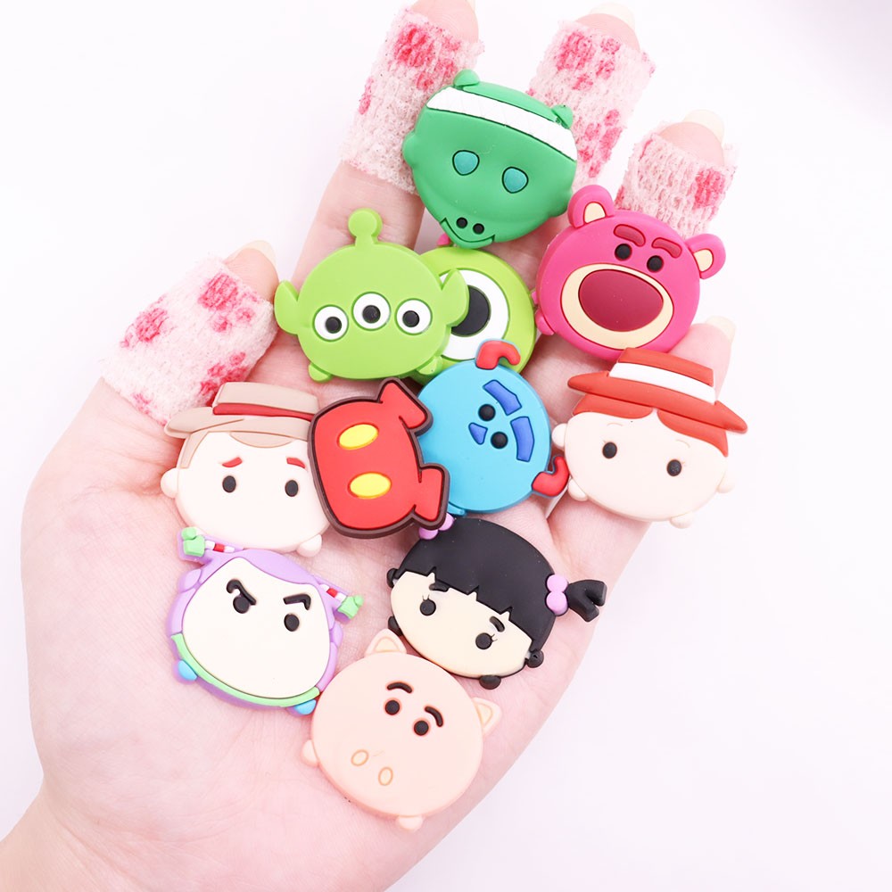 Wholesale 50pcs PVC Cartoon Shoe Charms Pig Bear Dinosaur Monster Croc Jibz Buckle Fit Wristbands Backpack Kids Gift