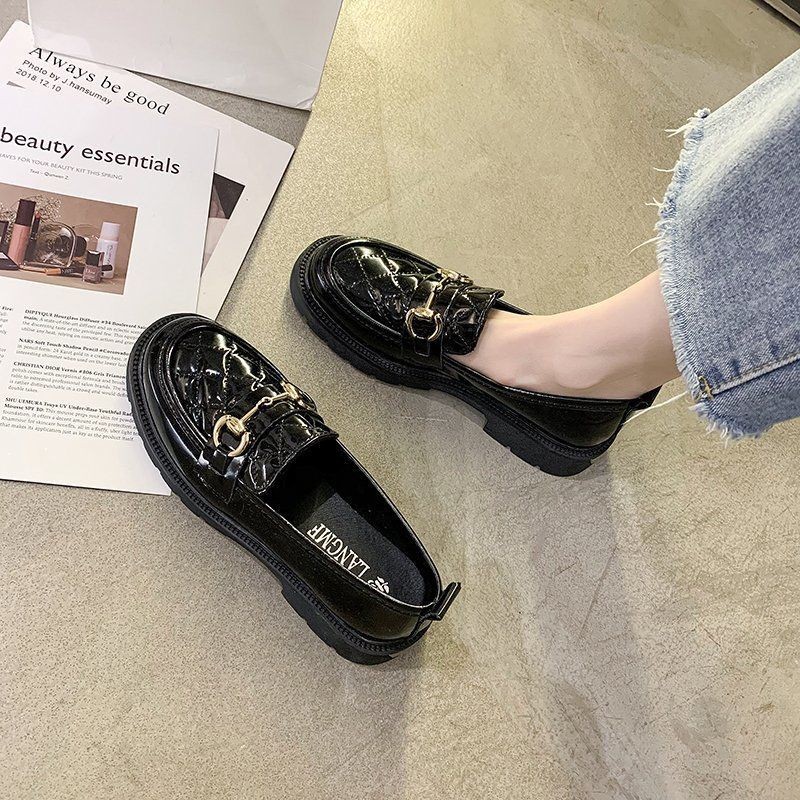 Casual leather small leather shoes women's spring 2022 new student versatile low-heeled women's shoes British style