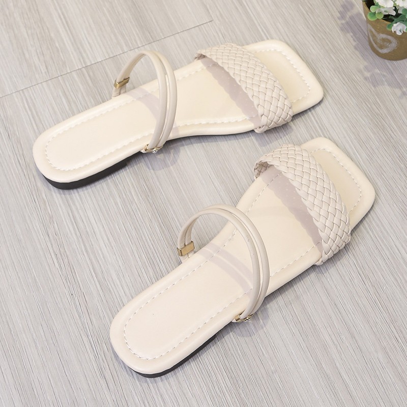 Women Casual Flat Sandals Summer Fashion Open Toe Women Sandy Beach Slippers Comfortable Open Ankle Design Slippers Female Slippers