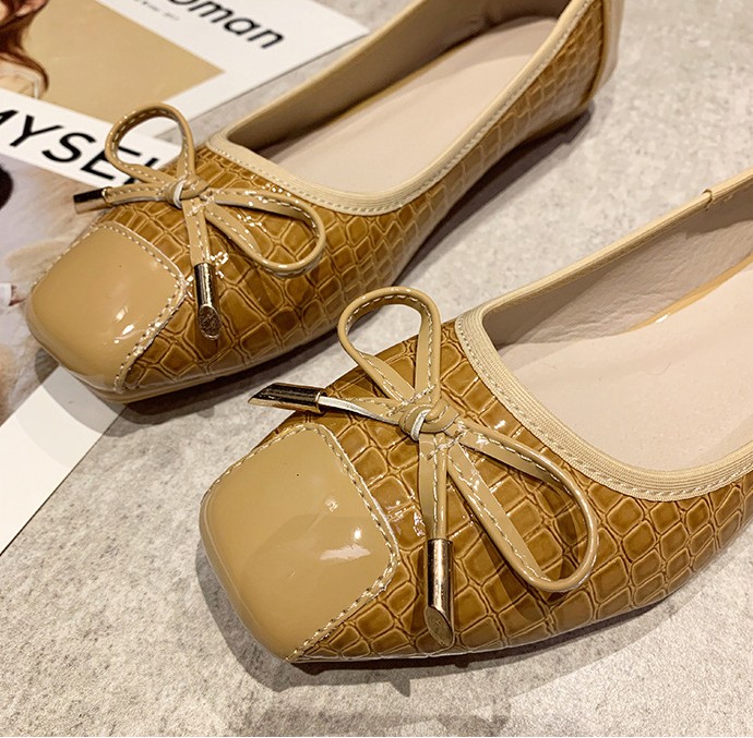 Women Spring Autumn Square Toe Stitching Soft Bottom Comfortable Shoes 2022 New Shallow Mouth Butterfly Stone Pattern Flats34-43