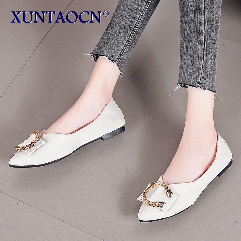 2022 Women's shoes fashion comfortable daily casual trend solid color PU pointed toe golden ring shallow mouth flat shoes