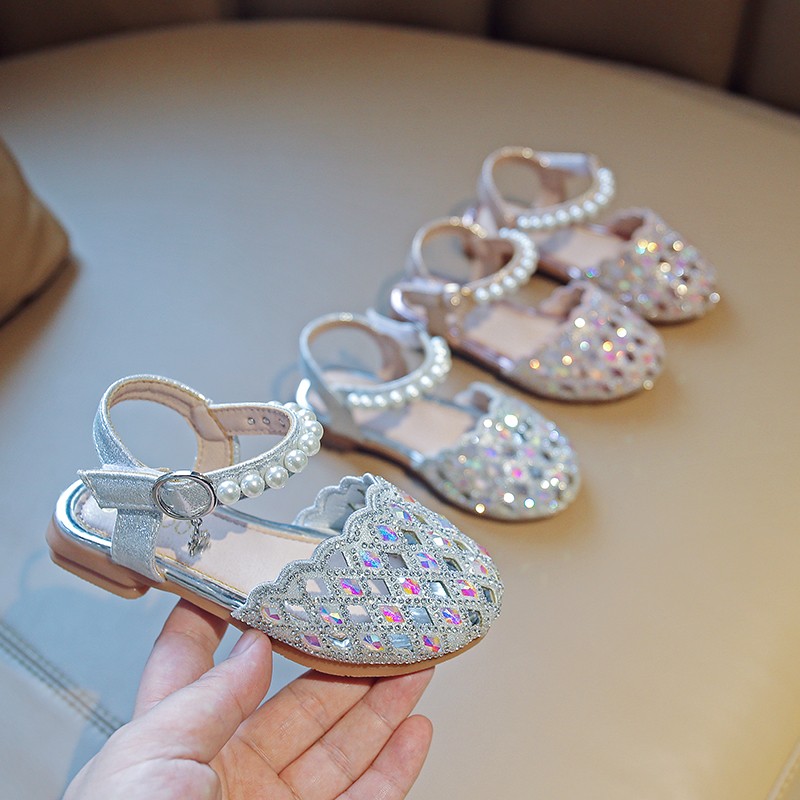 Baby Girls Sandals Hollow Party Sandals Summer 2022 Fashion Pearl Princess Shoes Bow Rhinestone Single Kids Sandals Q329