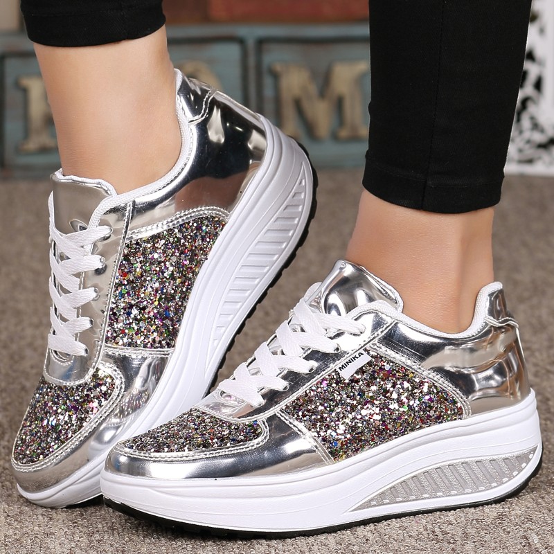 Women Casual Glitter Shoes Mesh Flat Shoes Ladies Sequins Vulcanized Shoes Lace Up Sneakers Outdoor Running Shoes 2021